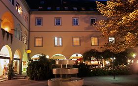 Hotel Goldener Brunnen